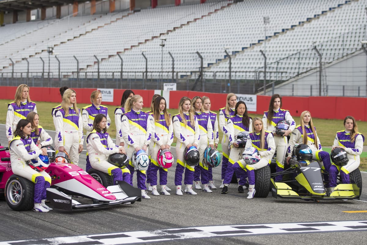 WEEKEND WRAP: Wood takes a point in W Series opener and Sargent holds Formula Ford lead in wet weekend worldwide