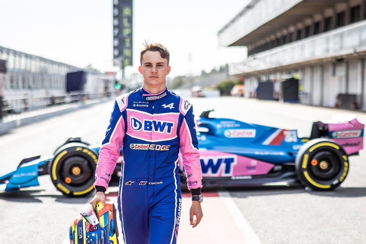 Oscar Piastri adds McLaren reserve driver role to 2022 duties