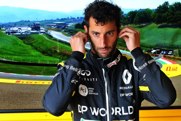 Daniel Ricciardo excited by "tight midfield fight" at Sochi F1 Grand Prix