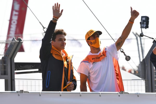 Daniel Ricciardo played "team game" after falling out of Dutch Grand Prix contention