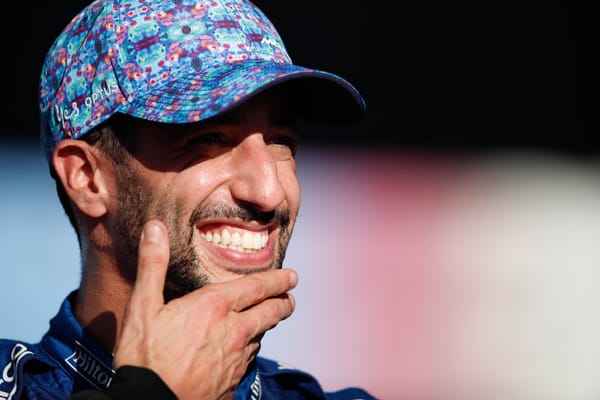 Daniel Ricciardo expects Ferrari battle to continue on-track in Mexico