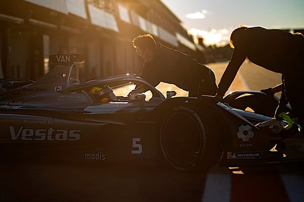 Stoffel Vandoorne quickest on day two of Formula E Valencia test