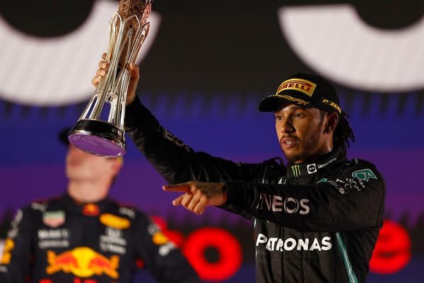 Lewis Hamilton wins feverish Saudi Arabian Grand Prix after Verstappen clash