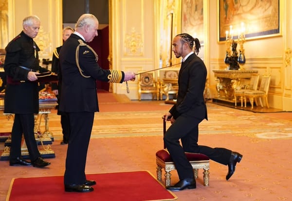 Lewis Hamilton receives knighthood