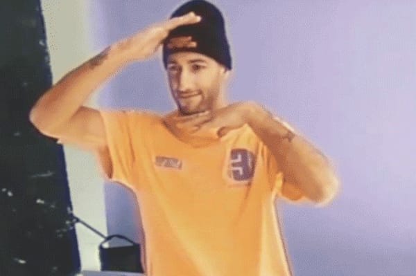 Daniel Ricciardo given COVID all-clear to start Bahrain Grand Prix